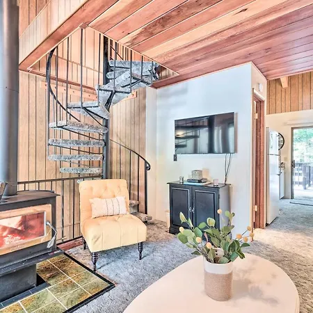 Pinecrest Retreat With Fireplace! Exterior photo